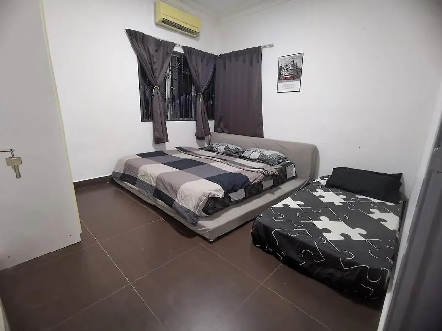 5 Stars Batu Caves Homestay Kuala Lumpur 0*,  Malaysia